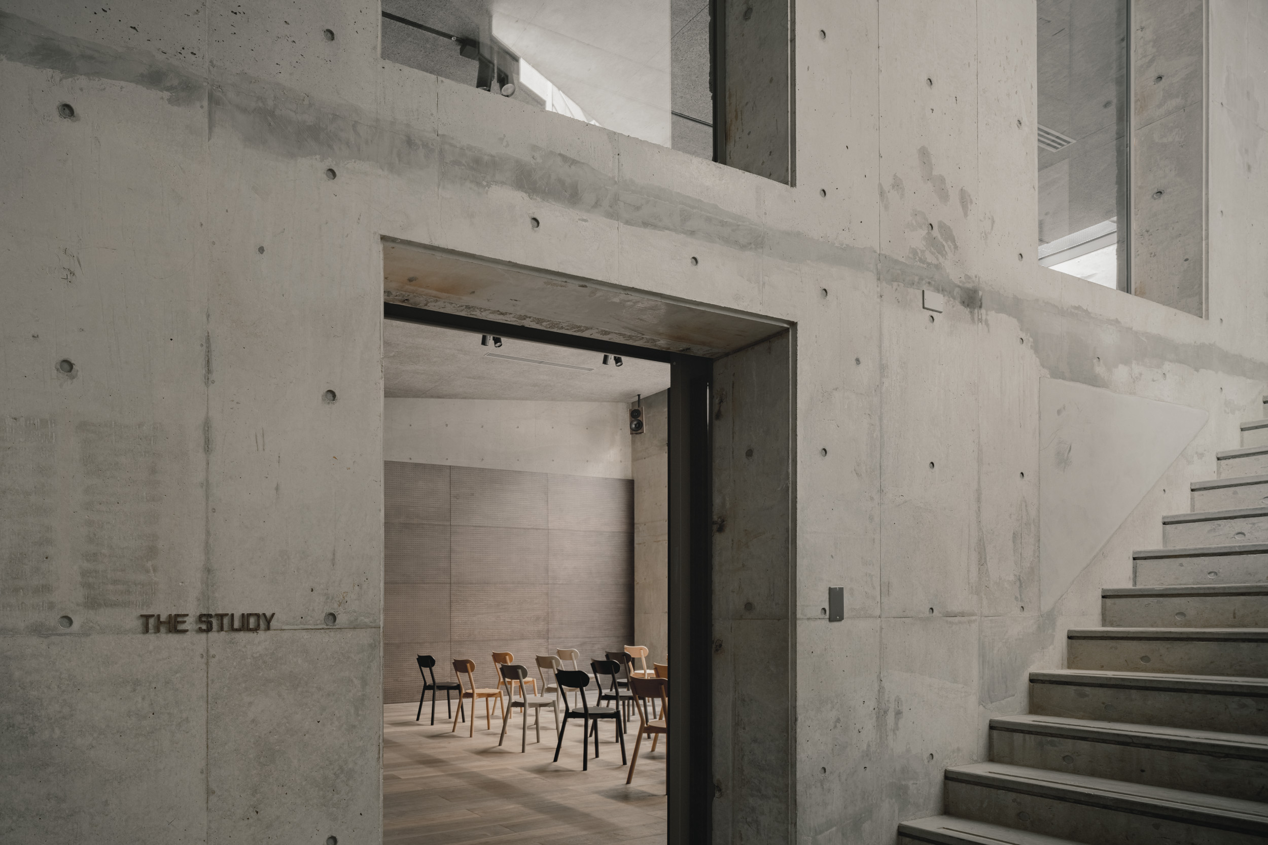 KARIMOKU RESEARCH CENTER | KEIJI ASHIZAWA DESIGN