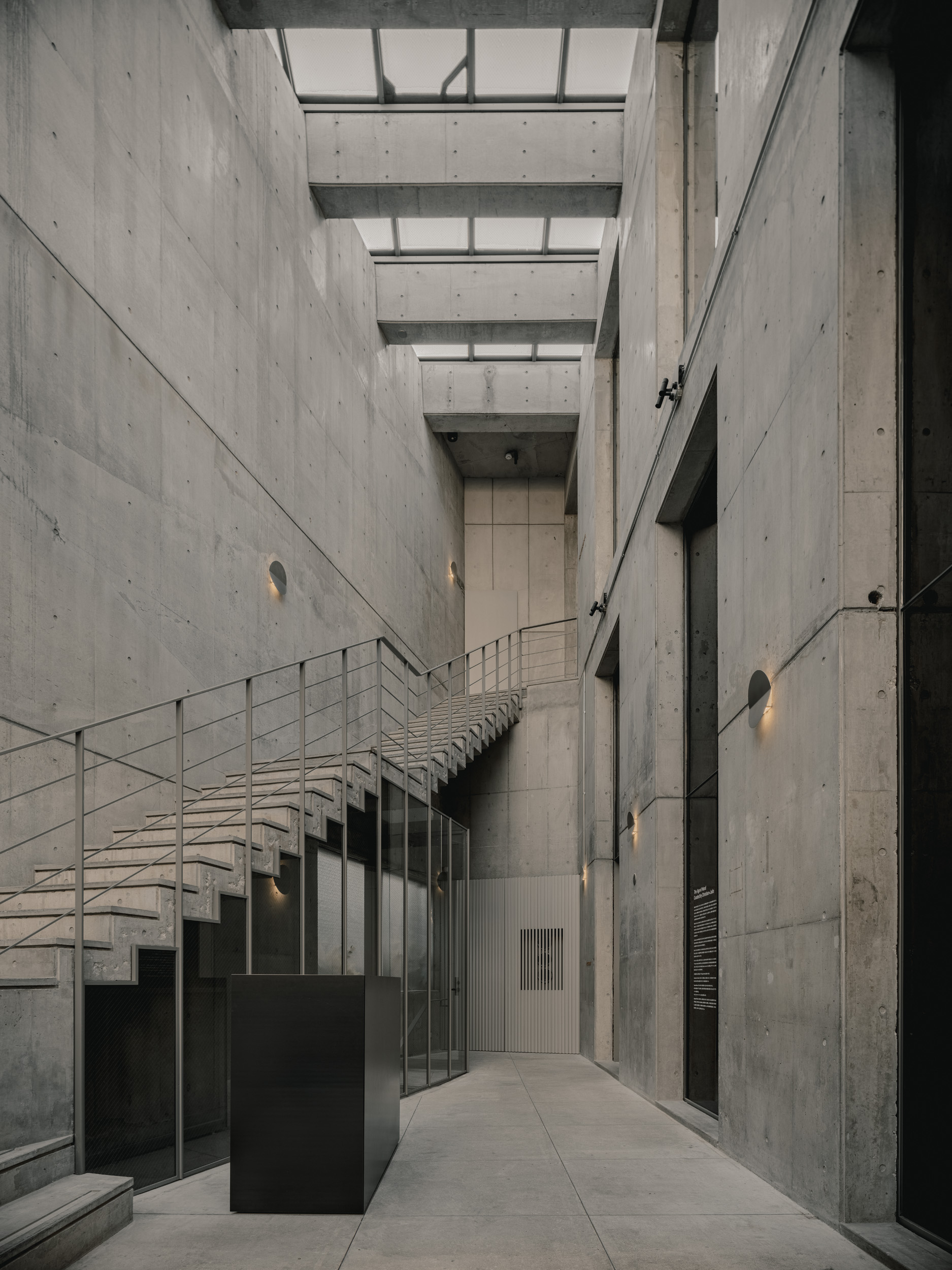 KARIMOKU RESEARCH CENTER | KEIJI ASHIZAWA DESIGN